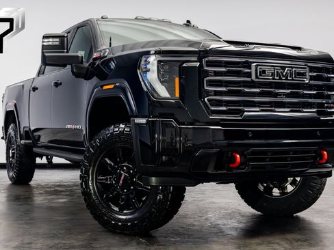 Used 2025 GMC Sierra 2500 AT4 w/ AT4 Premium Plus Package image 1