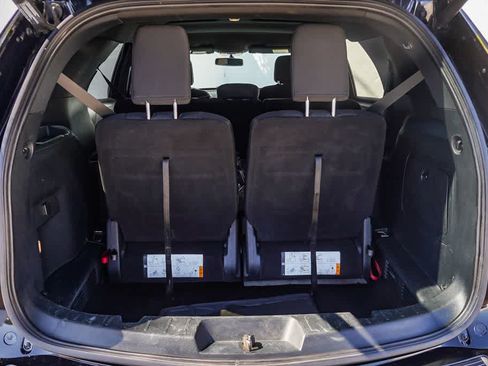 Used 2018 Ford Explorer XLT w/ Equipment Group 201A AWD/4WD image 27