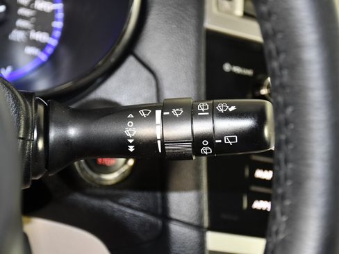 Used 2017 Subaru Outback 2.5i Limited AWD/4WD image 23