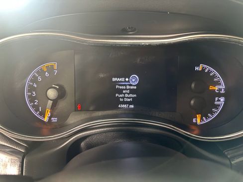 Used 2020 Jeep Grand Cherokee Overland image 33