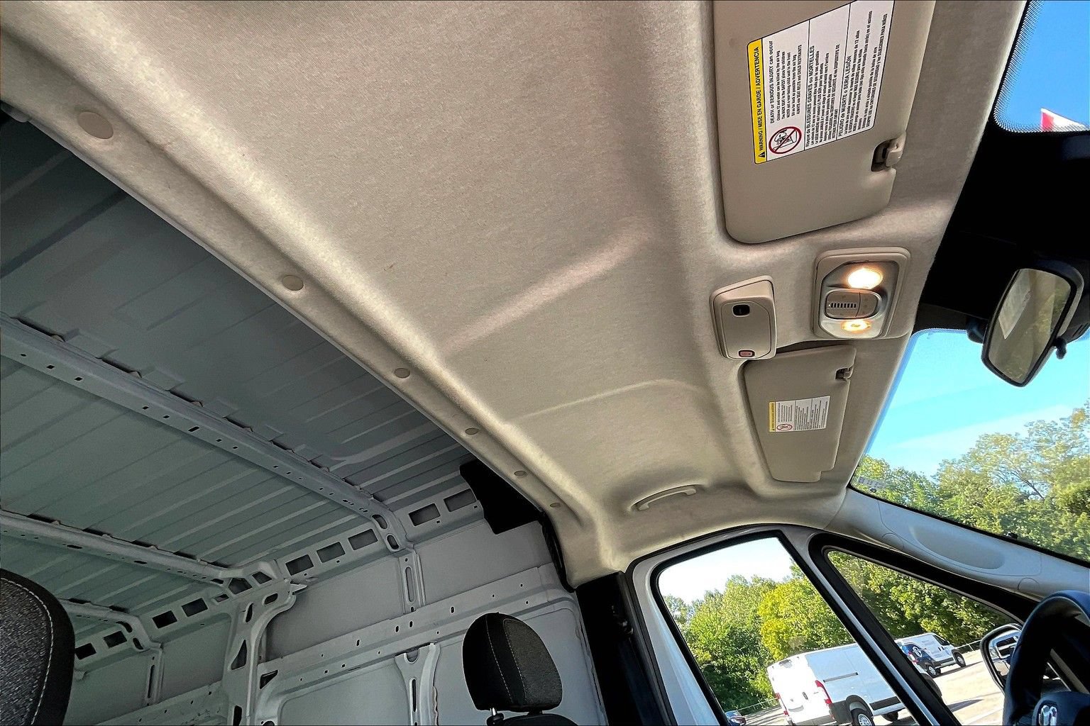Used 2023 RAM ProMaster 2500 FWD image 15