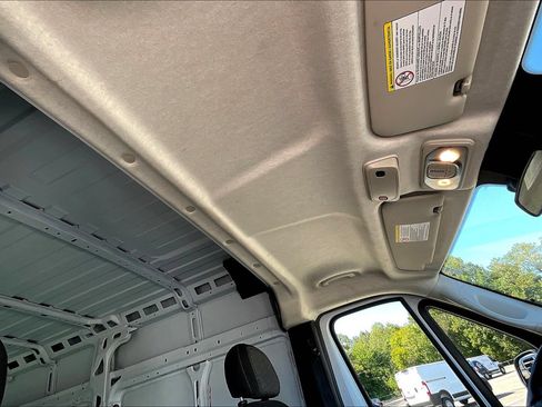 Used 2023 RAM ProMaster 2500 FWD image 15