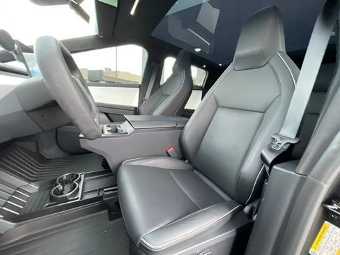 Used 2024 Tesla Cybertruck Cyberbeast AWD/4WD image 12