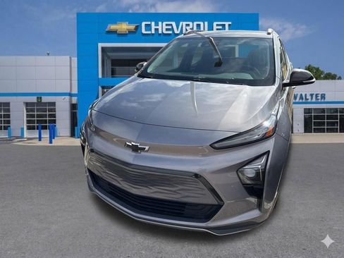 Used 2023 Chevrolet Bolt EUV LT w/ Comfort Package image 2