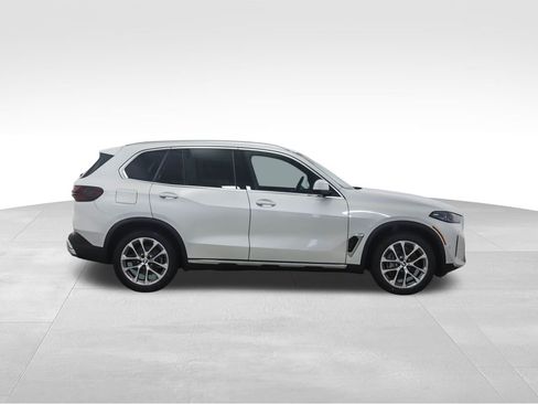 New 2026 BMW X5 xDrive40i w/ Executive Package image 6