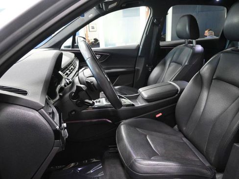 Used 2018 Audi Q7 3.0T Prestige w/ Prestige Package AWD/4WD image 12
