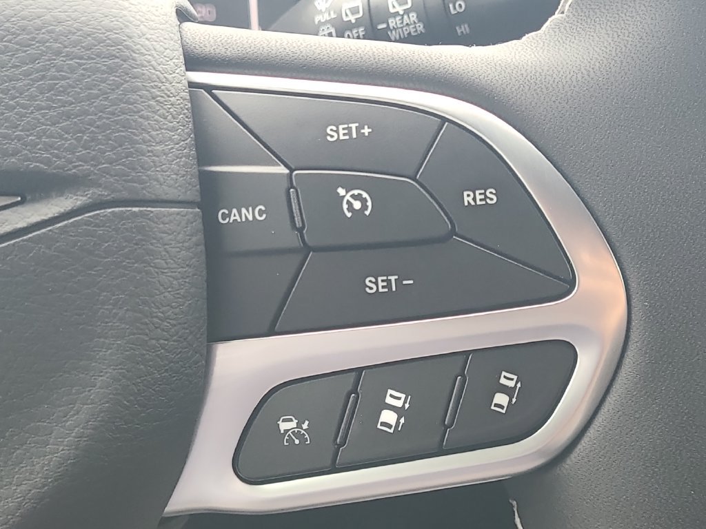 New 2027 Chrysler Pacifica Select FWD image 21