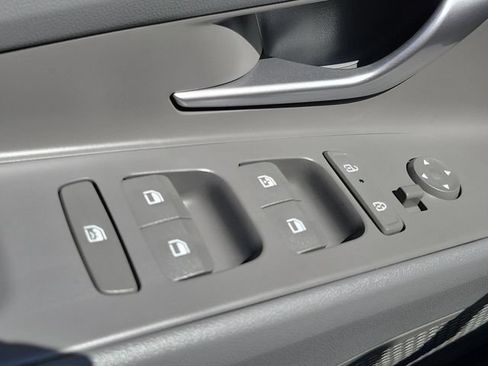 New 2026 Hyundai Elantra Sport FWD image 17