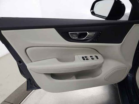 Used 2023 Volvo S60 B5 Core w/ Climate Package image 14