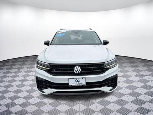 Used 2022 Volkswagen Tiguan SE R-Line AWD/4WD image 6
