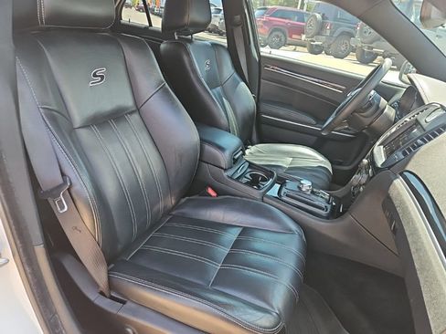 Used 2023 Chrysler 300 S RWD image 21