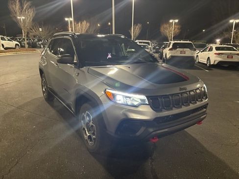 Used 2022 Jeep Compass Trailhawk w/ Trailhawk Elite Group image 3