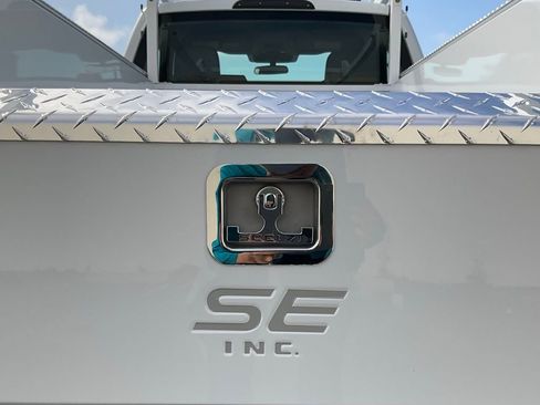 New 2025 Ford F350 XL w/ XL Chrome Package image 51