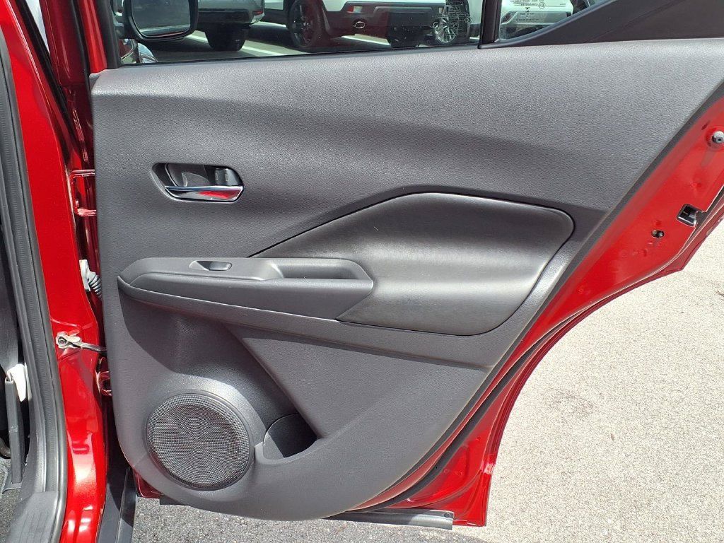 Used 2020 Nissan Kicks SR w/ SR Premium Package FWD image 16