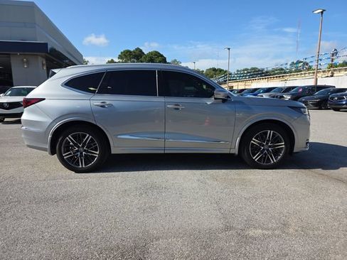 Certified 2025 Acura MDX SH-AWD w/ Advance Package image 3