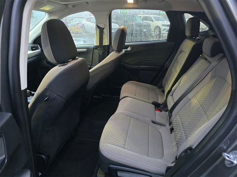 Used 2021 Ford Escape SE w/ SE Sport Appearance Package image 10