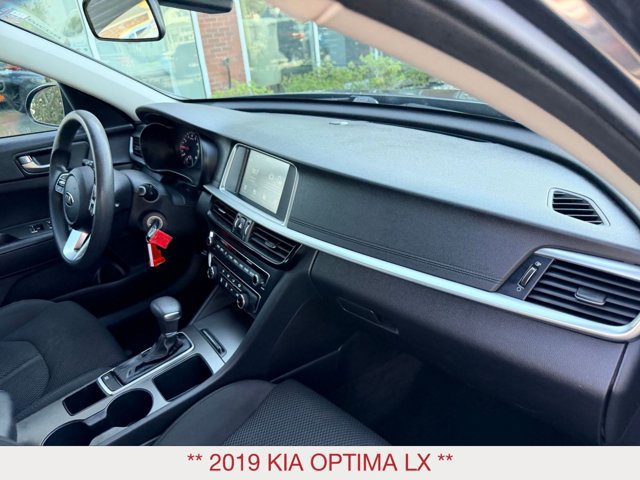Used 2019 Kia Optima LX FWD image 8
