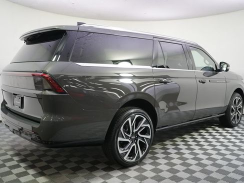New 2026 Lincoln Navigator L Black Label AWD/4WD image 7