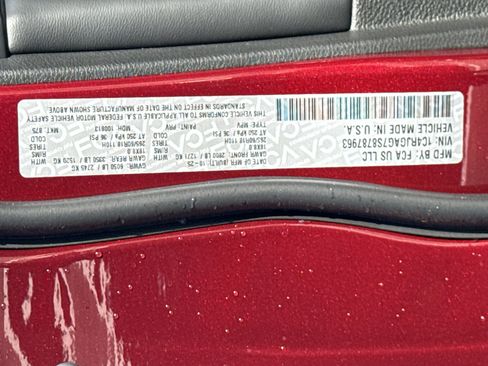 New 2025 Jeep Grand Cherokee Laredo image 31