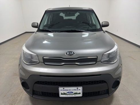 Used 2017 Kia Soul FWD image 2