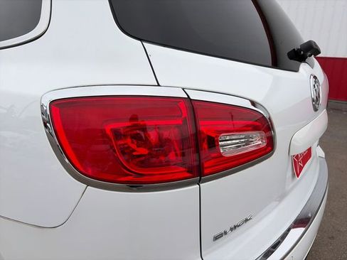 Used 2017 Buick Enclave Leather AWD/4WD image 19