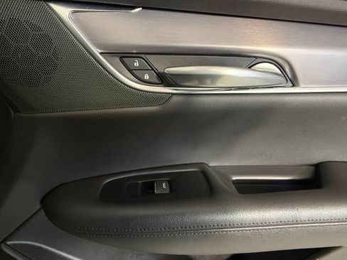 Used 2019 Cadillac XT5 Luxury FWD image 31