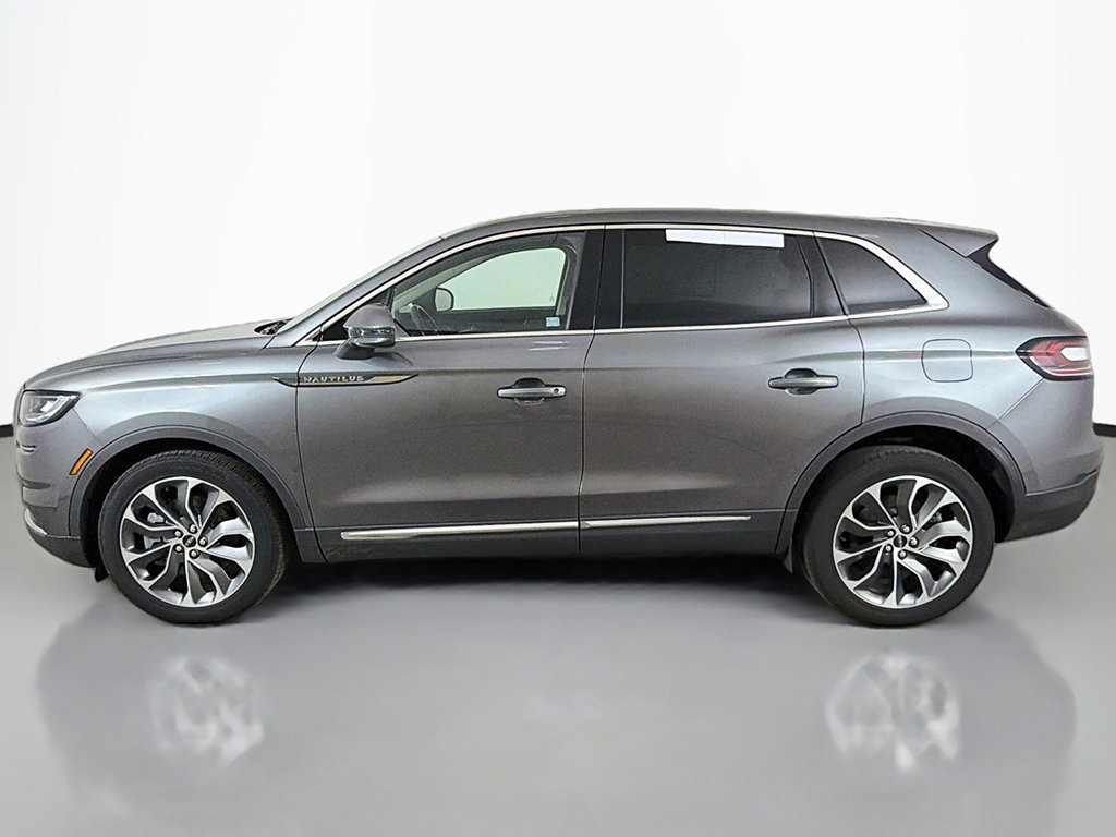 Used 2023 Lincoln Nautilus Reserve AWD/4WD image 17