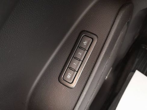 Used 2018 GMC Yukon SLT w/ Open Road Package AWD/4WD image 35
