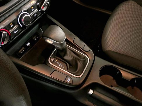 Used 2025 Kia Soul LX FWD image 17