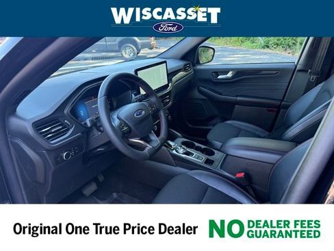 Used 2025 Ford Escape ST-Line w/ Tech Pack #1 image 4