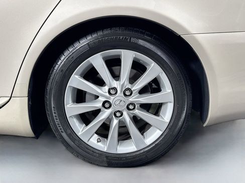 Used 2012 Lexus LS 460 w/ Comfort Pkg image 39