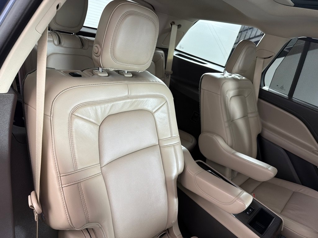 Used 2020 Lincoln Aviator Reserve w/ Equipment Group 202A AWD/4WD image 24