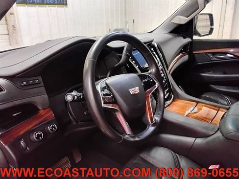 Used 2015 Cadillac Escalade ESV Luxury AWD/4WD image 11