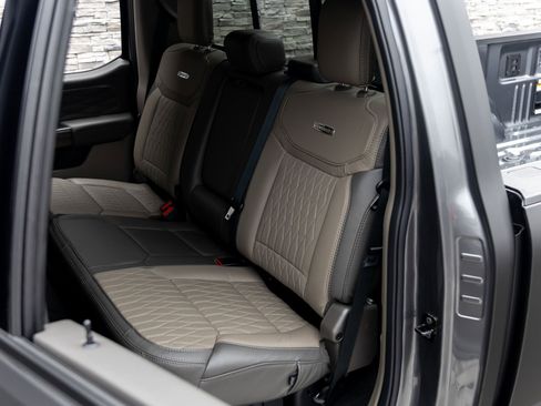 Used 2026 Ford F450 Platinum w/ Platinum Plus Package image 32