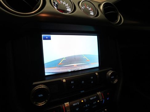Used 2021 Ford Mustang Shelby GT500 w/ Technology Package RWD image 19
