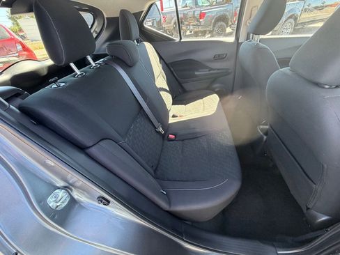 Used 2022 Nissan Kicks S FWD image 8