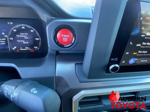 Used 2025 Toyota Tacoma TRD Sport AWD/4WD image 40