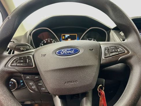 Used 2018 Ford Focus SE FWD image 8
