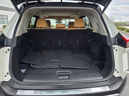 Used 2021 Nissan Rogue Platinum image 31