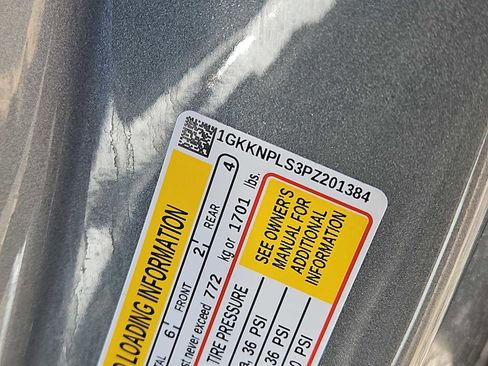 Used 2023 GMC Acadia Denali w/ Denali Technology Package image 25