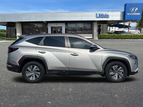 Used 2023 Hyundai Tucson Blue image 8