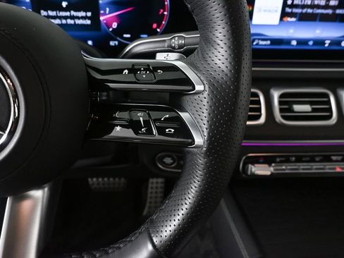 Certified 2024 Mercedes-Benz GLS 450 4MATIC image 11