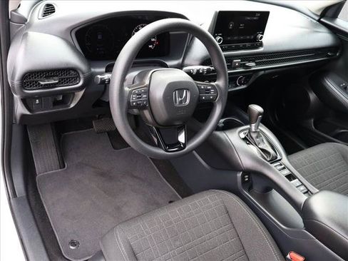 Used 2025 Honda HR-V LX image 11