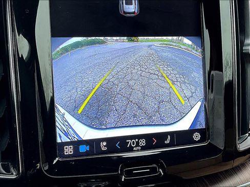 Used 2022 Volvo XC60 T8 Inscription w/ Advanced Package AWD/4WD image 23