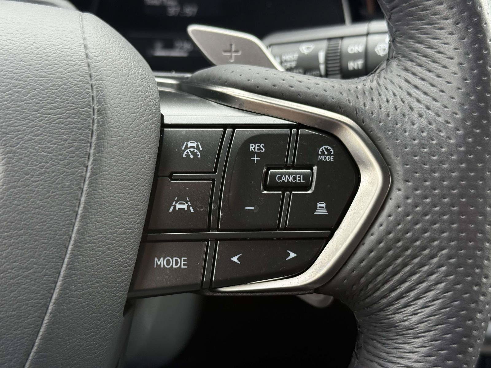 Used 2026 Lexus TX 500h AWD w/ Technology Package image 21