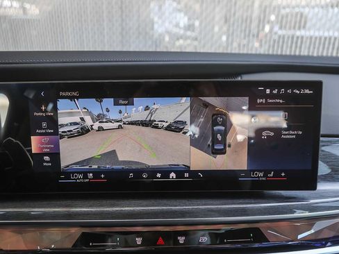 Used 2025 BMW 750e xDrive 750e xDrive w/ Premium Package image 20