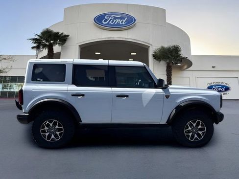 Certified 2025 Ford Bronco Badlands AWD/4WD image 5