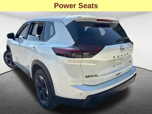 Used 2025 Nissan Rogue SV AWD/4WD image 10