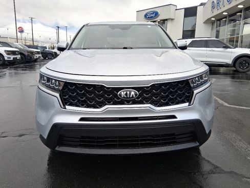 Used 2021 Kia Sorento LX image 8