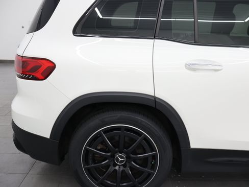 Used 2022 Mercedes-Benz GLB 35 AMG 4MATIC image 27